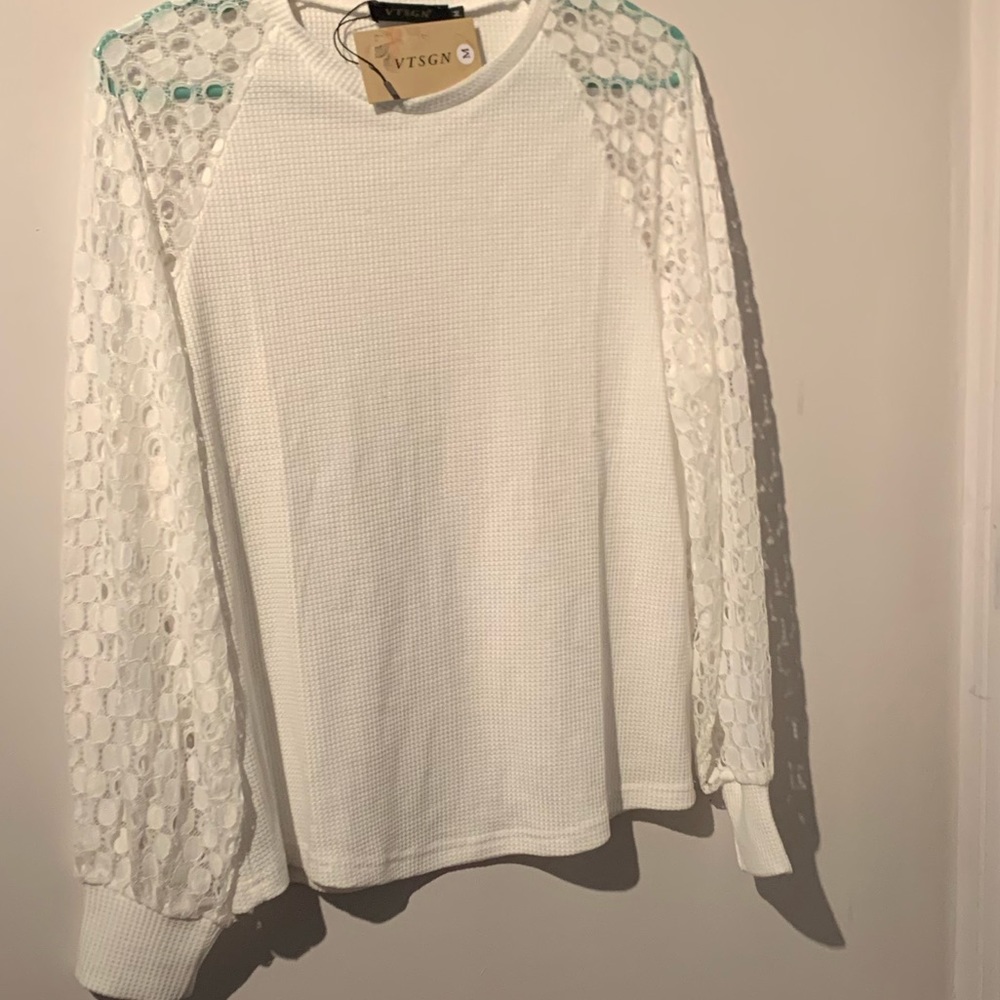 VTSGN Lace Long Sleeve Knit Blouse